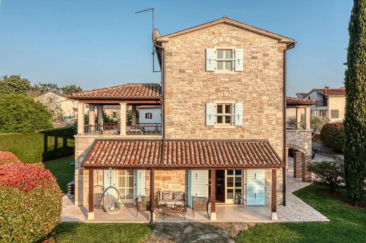 Villa Paolina With Hot Tub Višnjan クロアチア